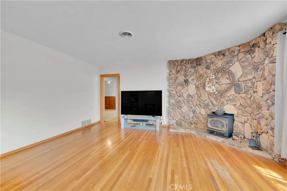 31130 Water Avenue Nuevo, CA 92567