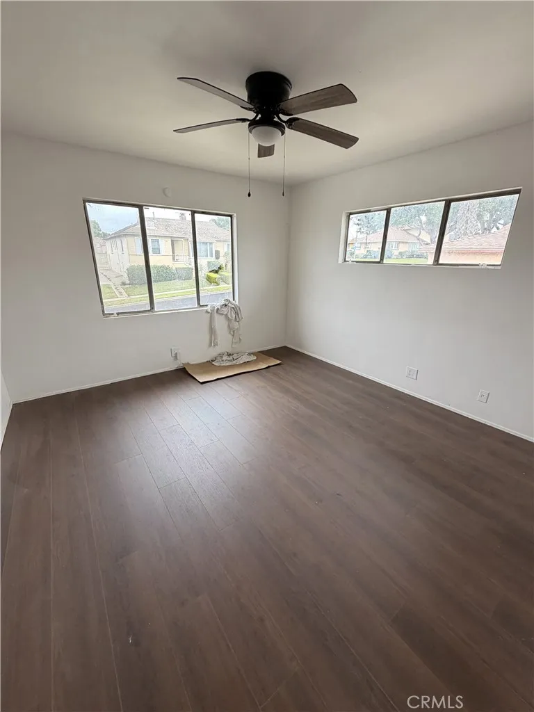 2323 W 102nd Inglewood, CA 90303