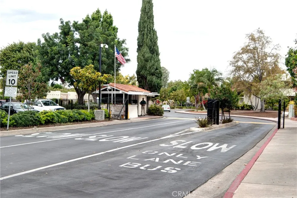 2319 Via Puerta #O Laguna Woods, CA 92637