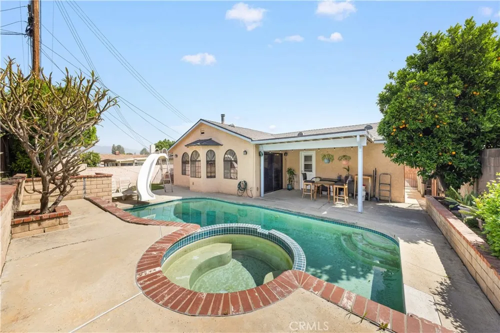 2139 Vivero Drive Rowland Heights, CA 91748
