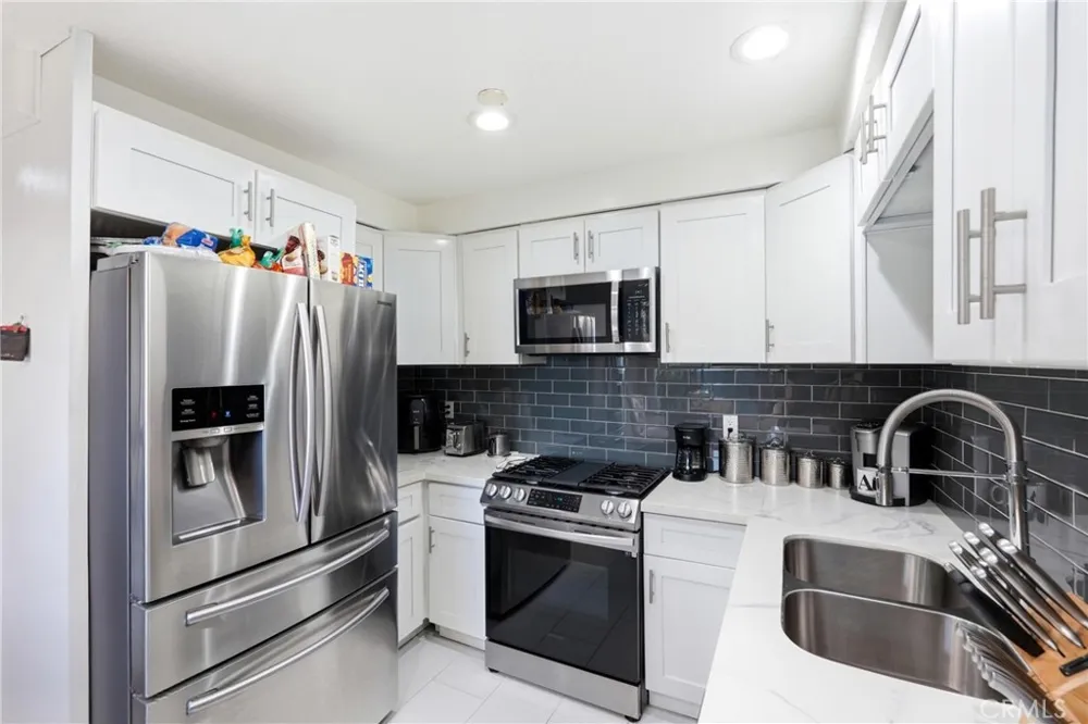 2502 Manhattan Beach #1 Gardena, CA 90249
