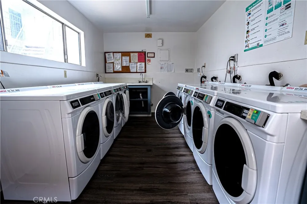 2502 Manhattan Beach #1 Gardena, CA 90249