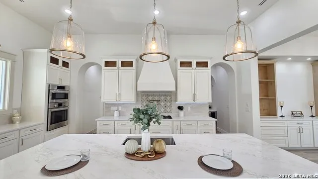 105 PIONEER TRL Adkins, TX 78101