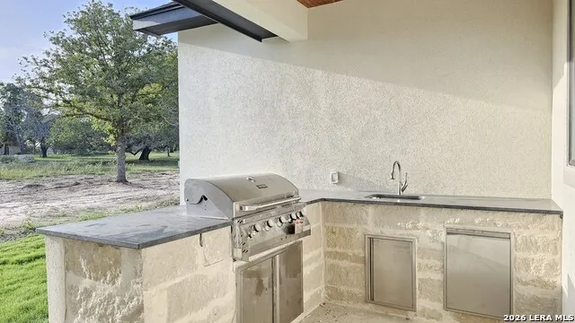 105 PIONEER TRL Adkins, TX 78101