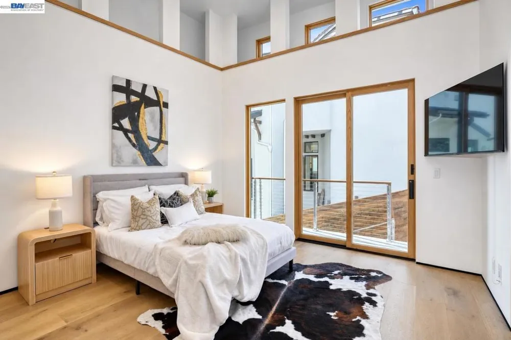1026 Grizzly Peak Blvd Berkeley, CA 94708