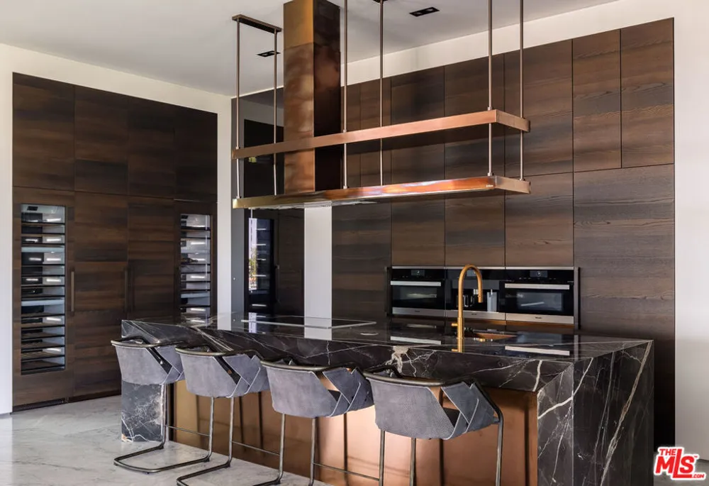 11005 Bellagio Place Los Angeles, CA 90077
