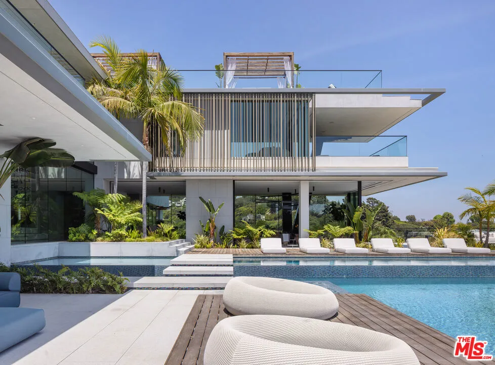 11005 Bellagio Place Los Angeles, CA 90077