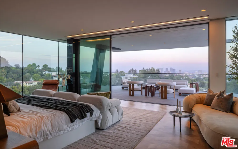 11005 Bellagio Place Los Angeles, CA 90077