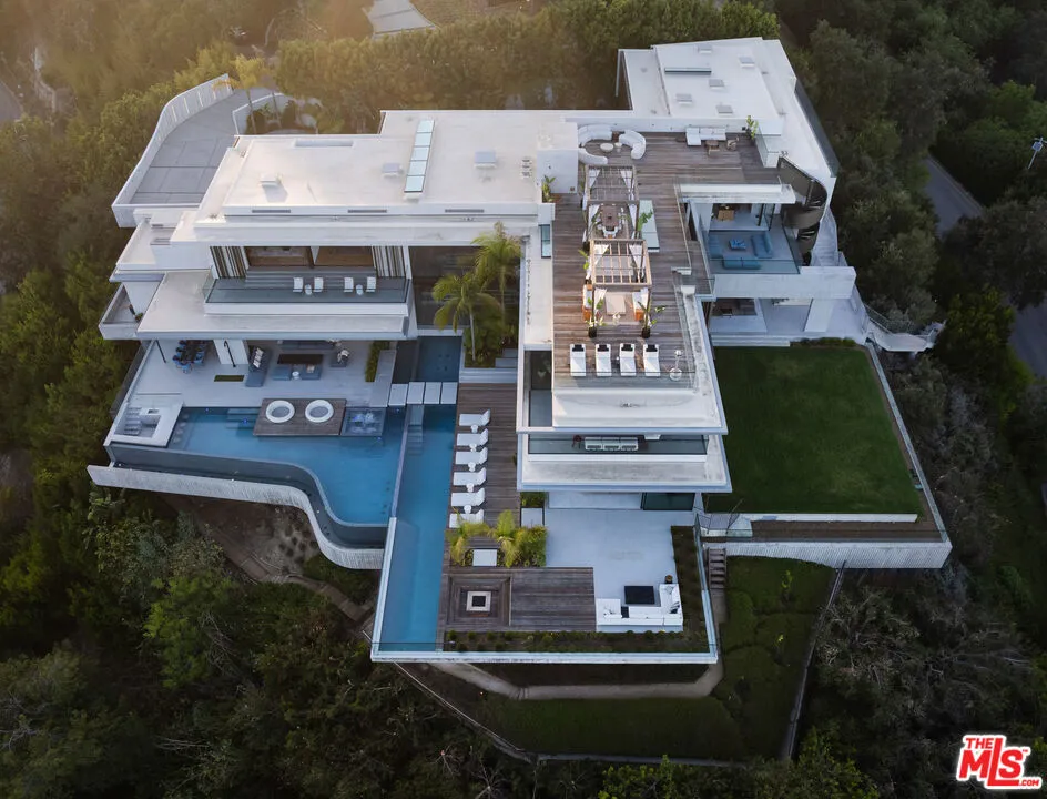11005 Bellagio Place Los Angeles, CA 90077