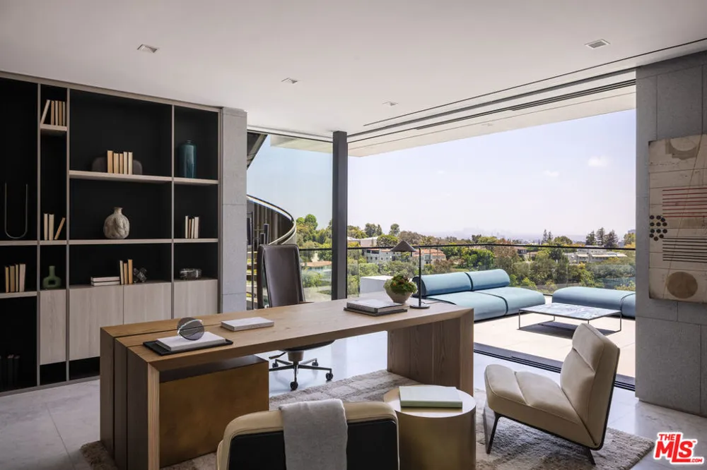 11005 Bellagio Place Los Angeles, CA 90077