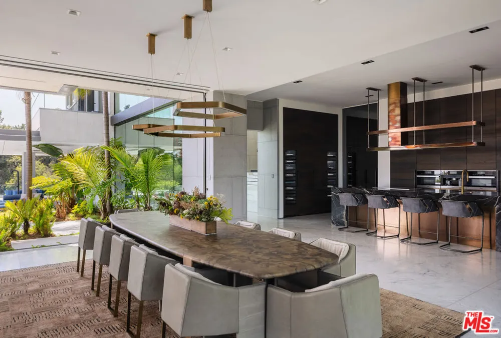 11005 Bellagio Place Los Angeles, CA 90077