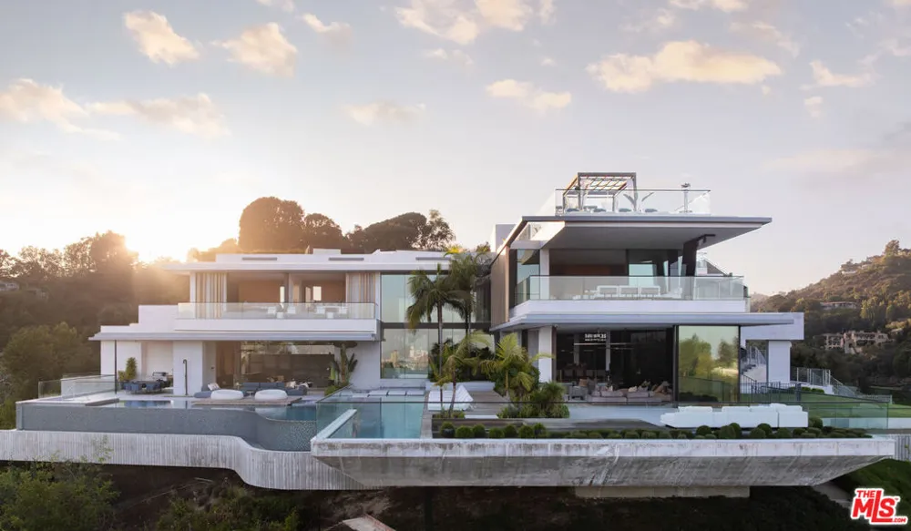 11005 Bellagio Place Los Angeles, CA 90077