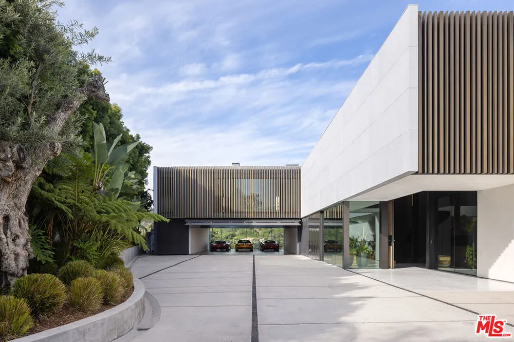 11005 Bellagio Place Los Angeles, CA 90077