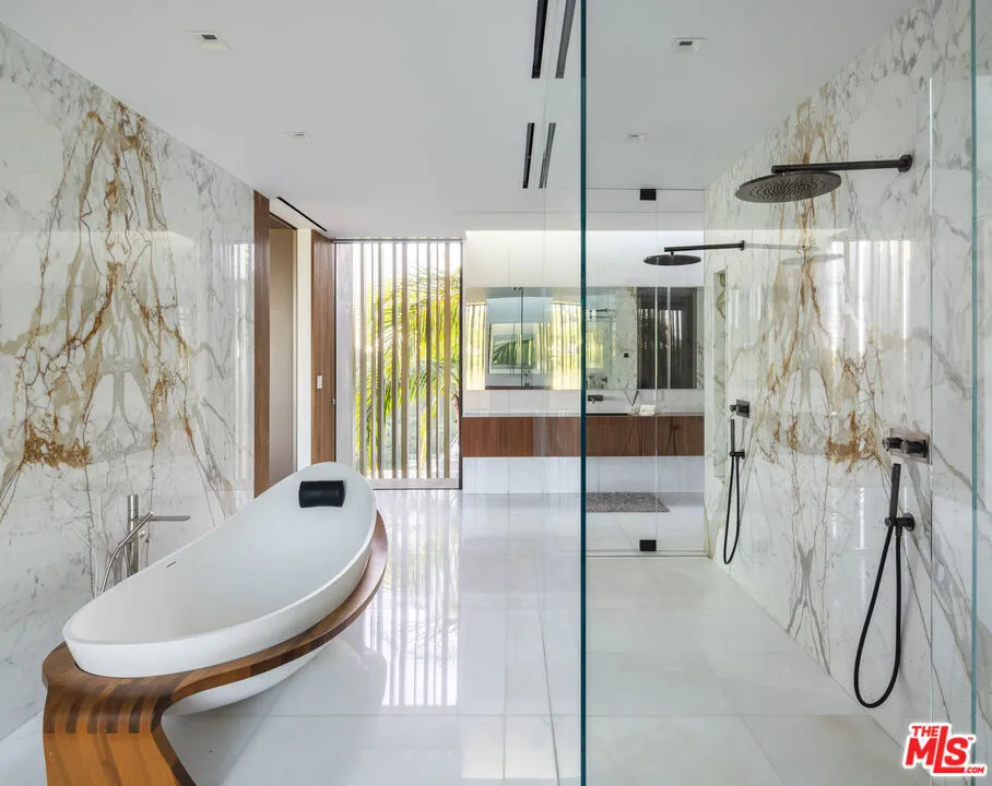 11005 Bellagio Place Los Angeles, CA 90077