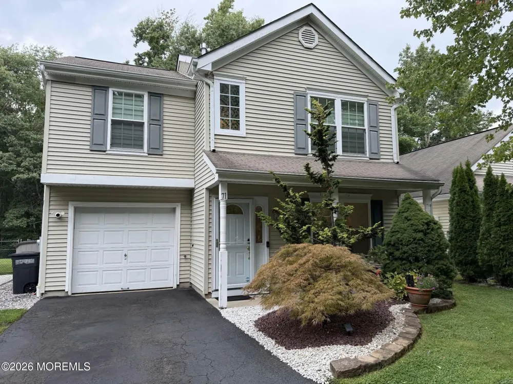 71 New Beginnings Crossing Manalapan, NJ 07726