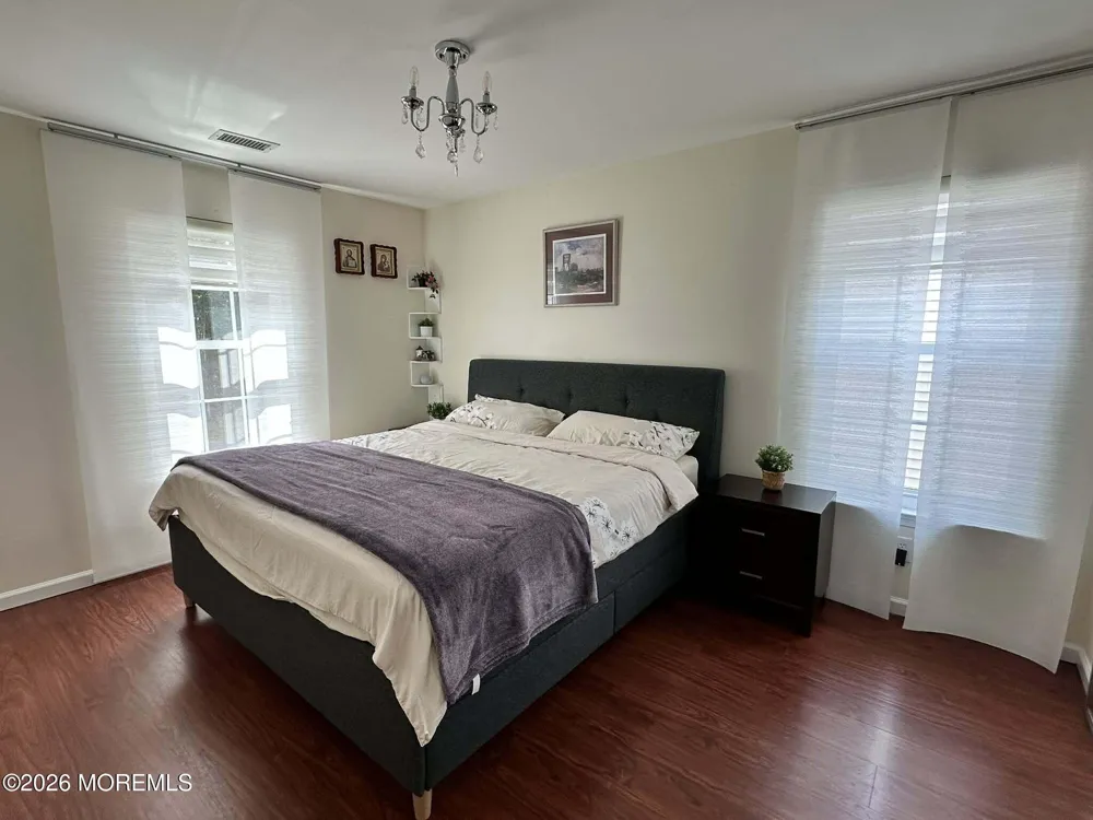 71 New Beginnings Crossing Manalapan, NJ 07726