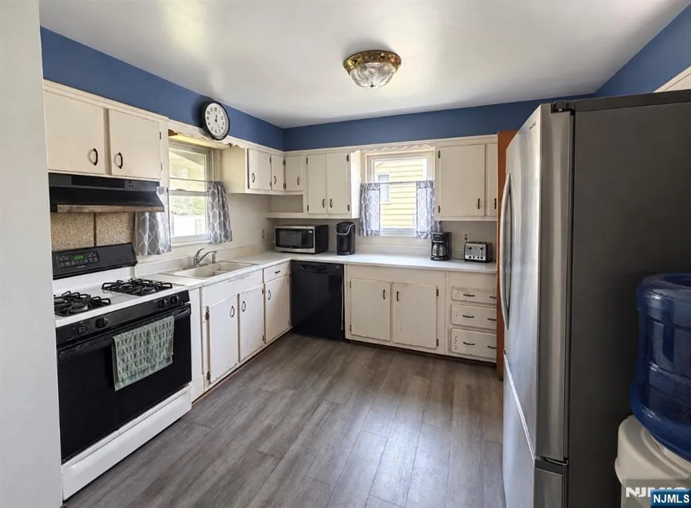 181 6th Street Saddle Brook, NJ 07663