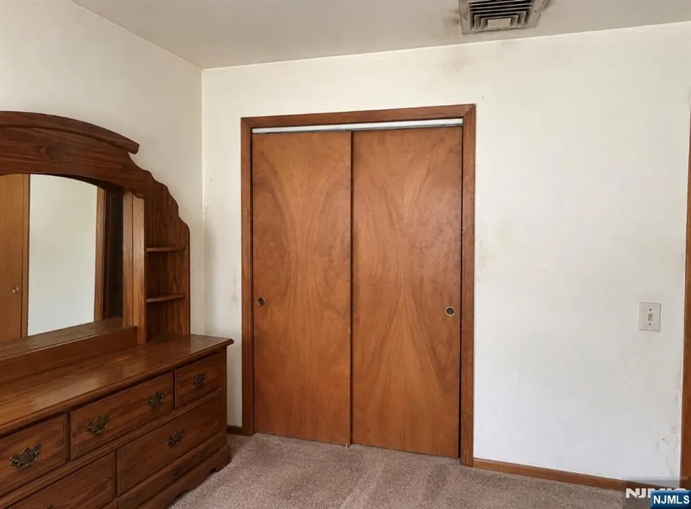 181 6th Street Saddle Brook, NJ 07663