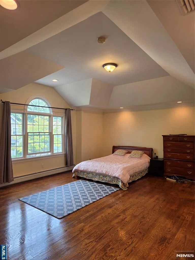 60 1st Harrington Park, NJ 07640