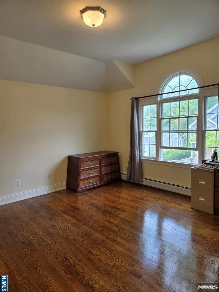 60 1st Harrington Park, NJ 07640