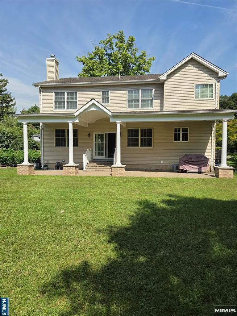 60 1st Harrington Park, NJ 07640