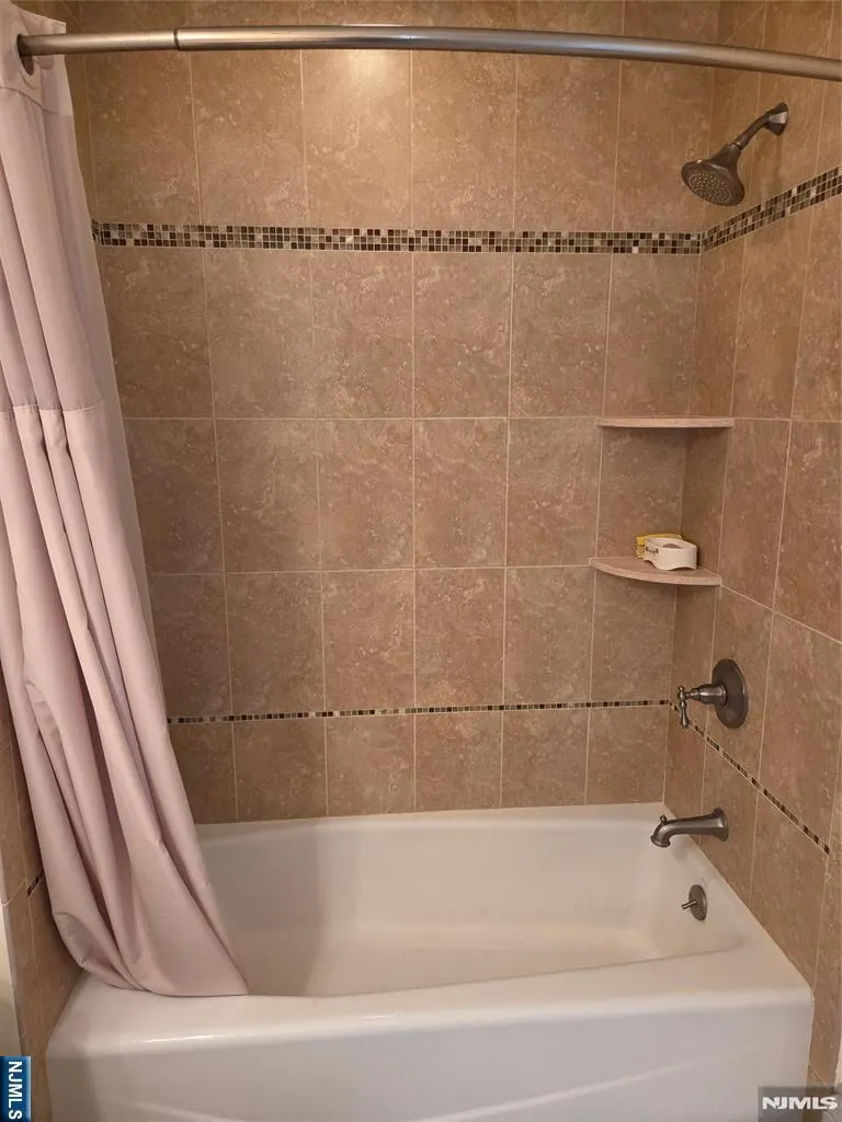 60 1st Harrington Park, NJ 07640