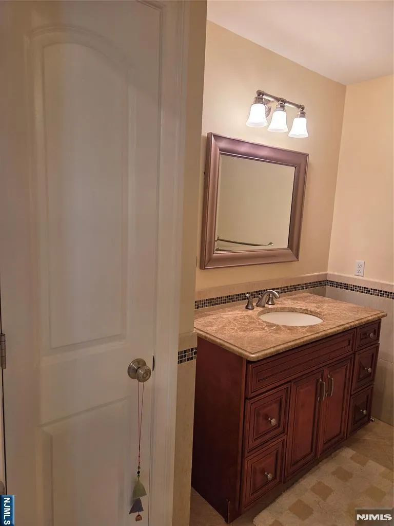 60 1st Harrington Park, NJ 07640
