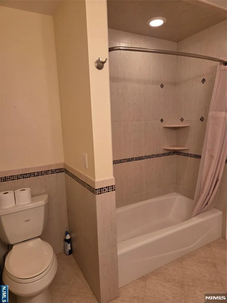 60 1st Harrington Park, NJ 07640