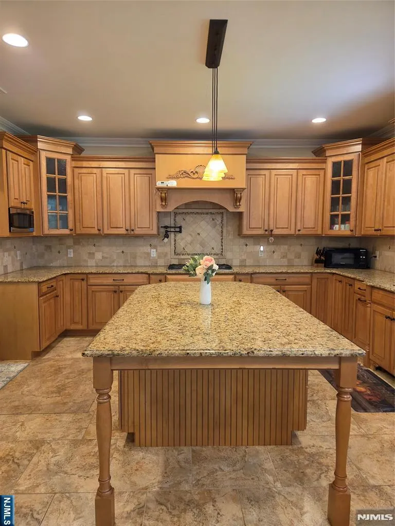60 1st Harrington Park, NJ 07640