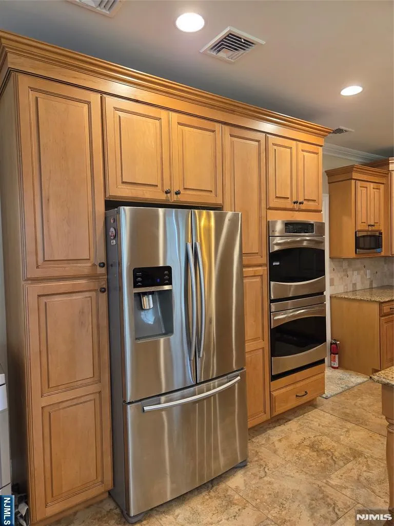 60 1st Harrington Park, NJ 07640