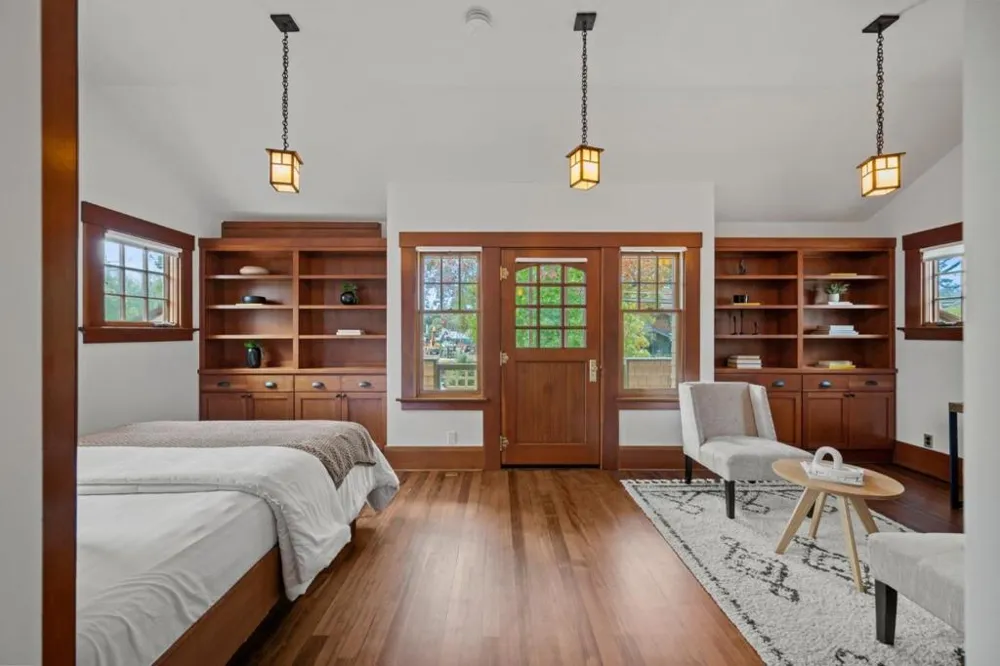 1301 Bryant Street Palo Alto, CA 94301