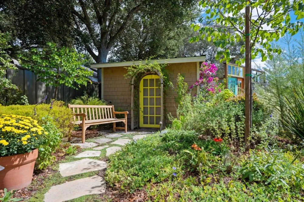 1301 Bryant Street Palo Alto, CA 94301