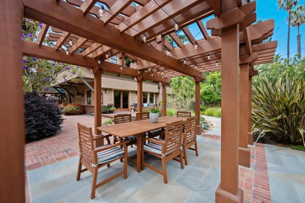 1301 Bryant Street Palo Alto, CA 94301