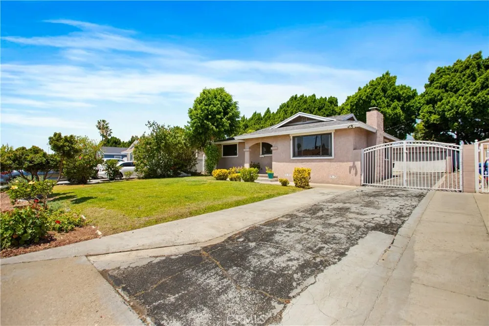 1911 W Palm West Covina, CA 91790