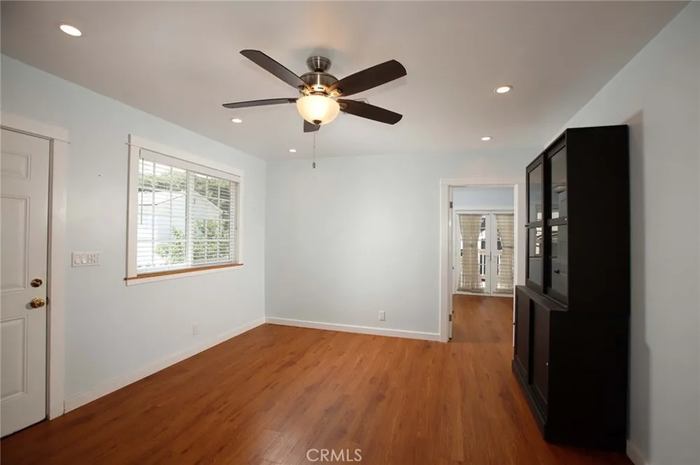 9819 Haines Canyon Los Angeles, CA 91042
