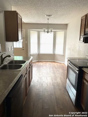 5634 LARKMEADOW DR San Antonio, TX 78233