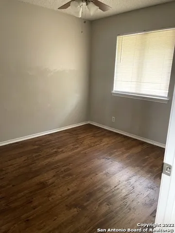 5634 LARKMEADOW DR San Antonio, TX 78233