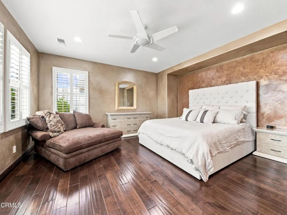 27041 Timberline Terrace Valencia, CA 91381