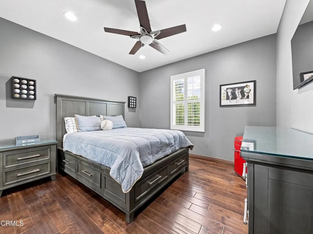 27041 Timberline Terrace Valencia, CA 91381