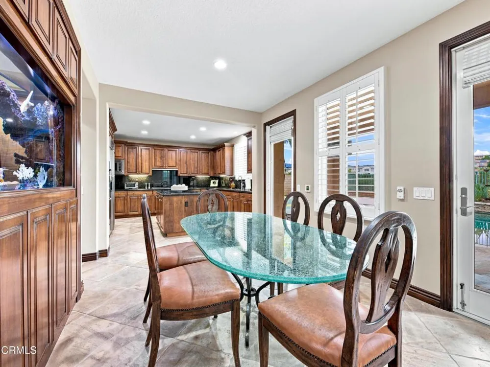 27041 Timberline Terrace Valencia, CA 91381