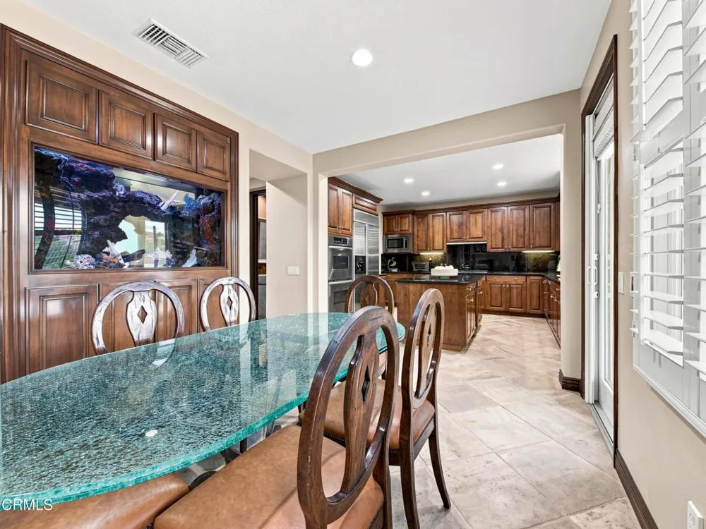 27041 Timberline Terrace Valencia, CA 91381