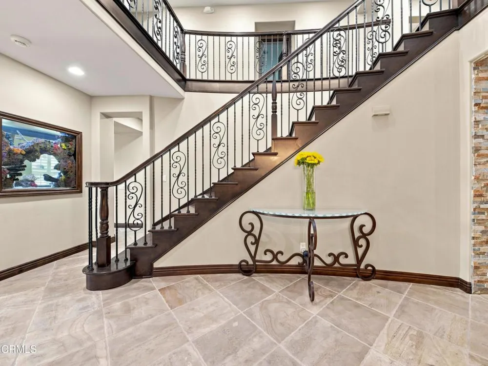27041 Timberline Terrace Valencia, CA 91381