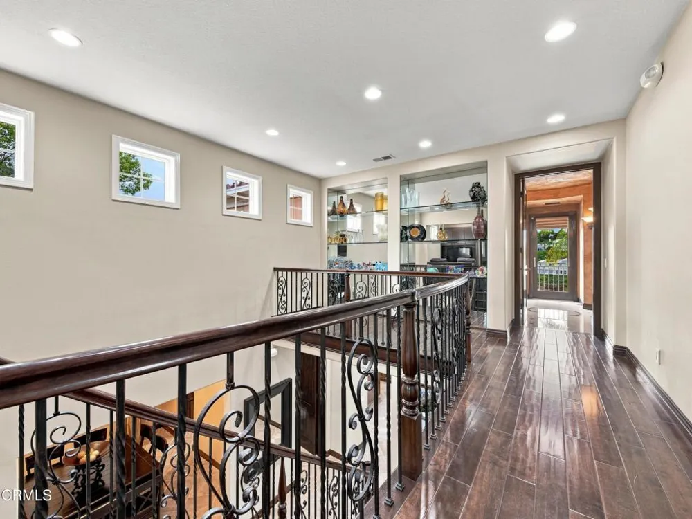 27041 Timberline Terrace Valencia, CA 91381