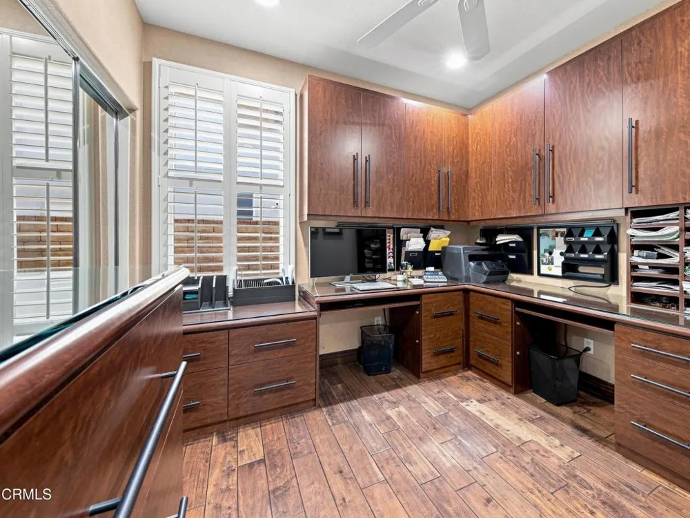 27041 Timberline Terrace Valencia, CA 91381