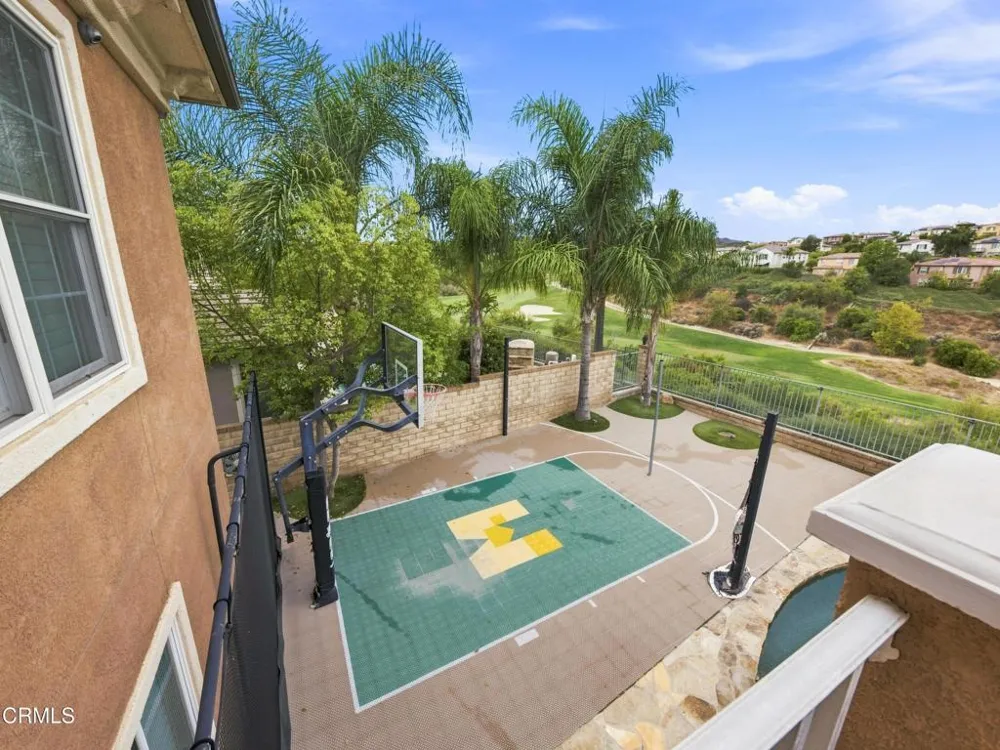 27041 Timberline Terrace Valencia, CA 91381