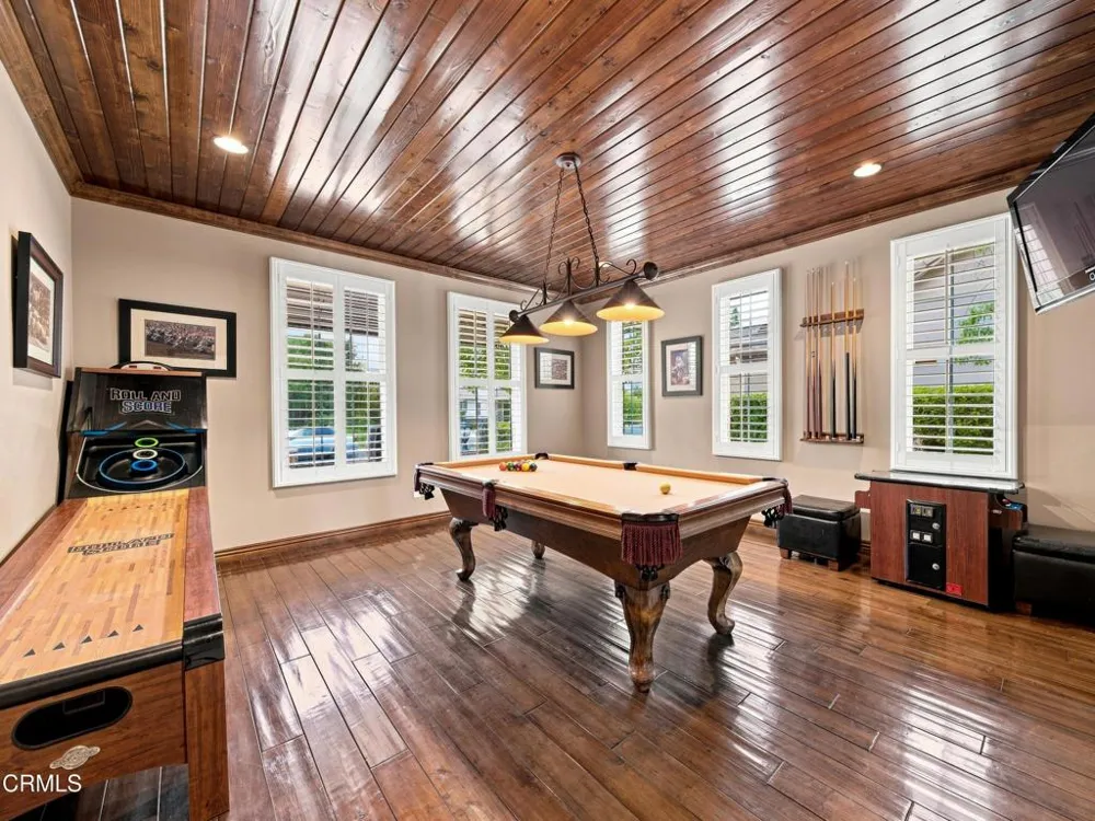 27041 Timberline Terrace Valencia, CA 91381