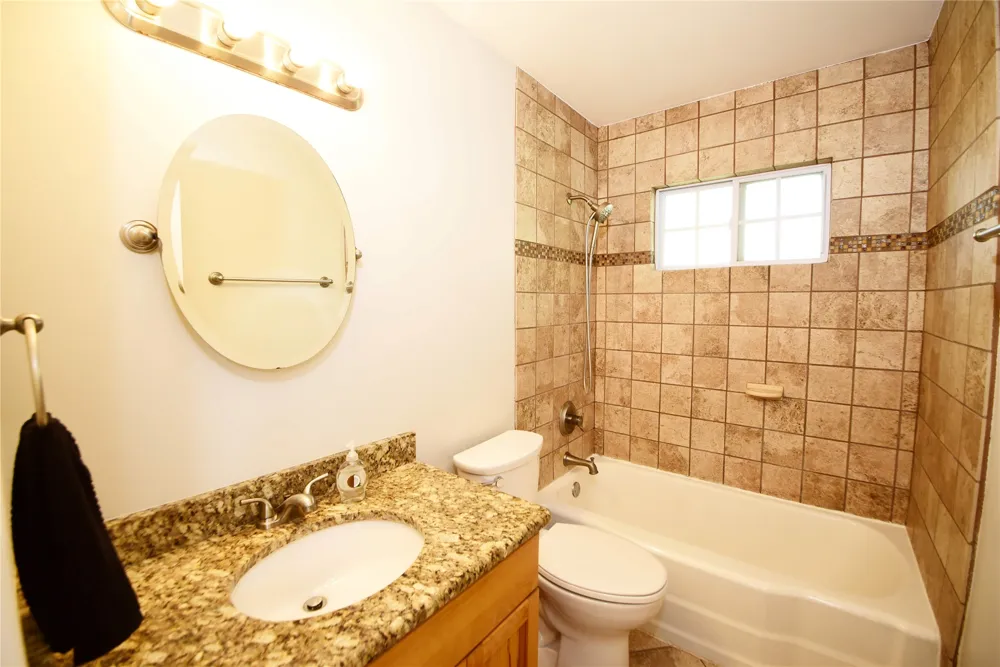 10 S 106th EastPlace Tulsa, OK 74128