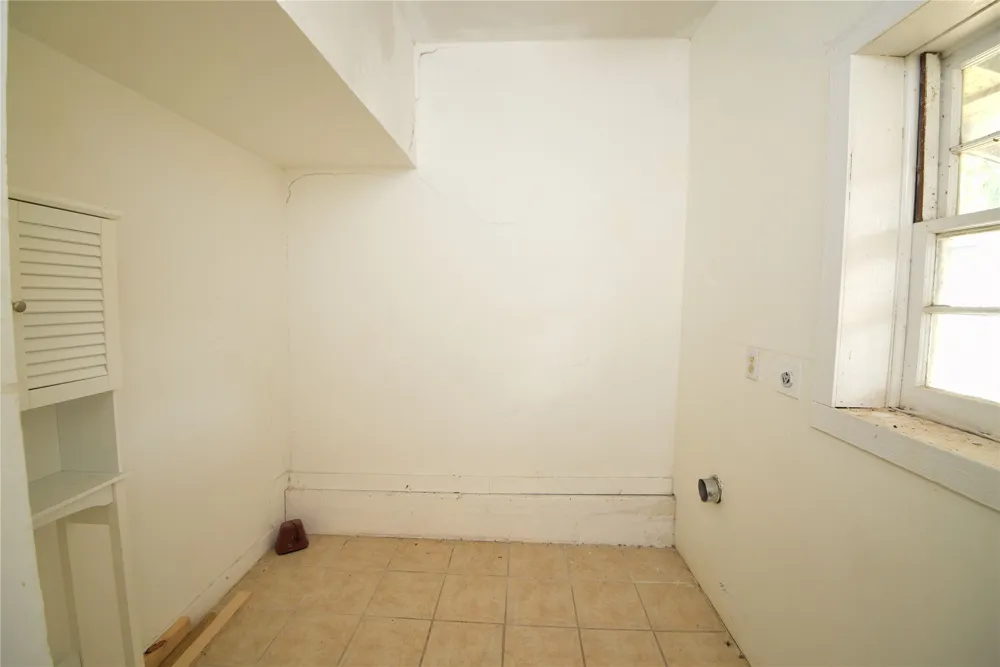 10 S 106th EastPlace Tulsa, OK 74128