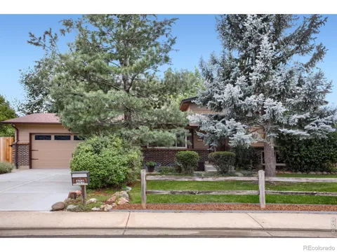 409 E Saint Clair Avenue