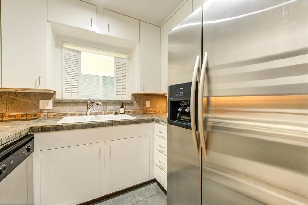 1932 W Bell Street Houston, TX 77019